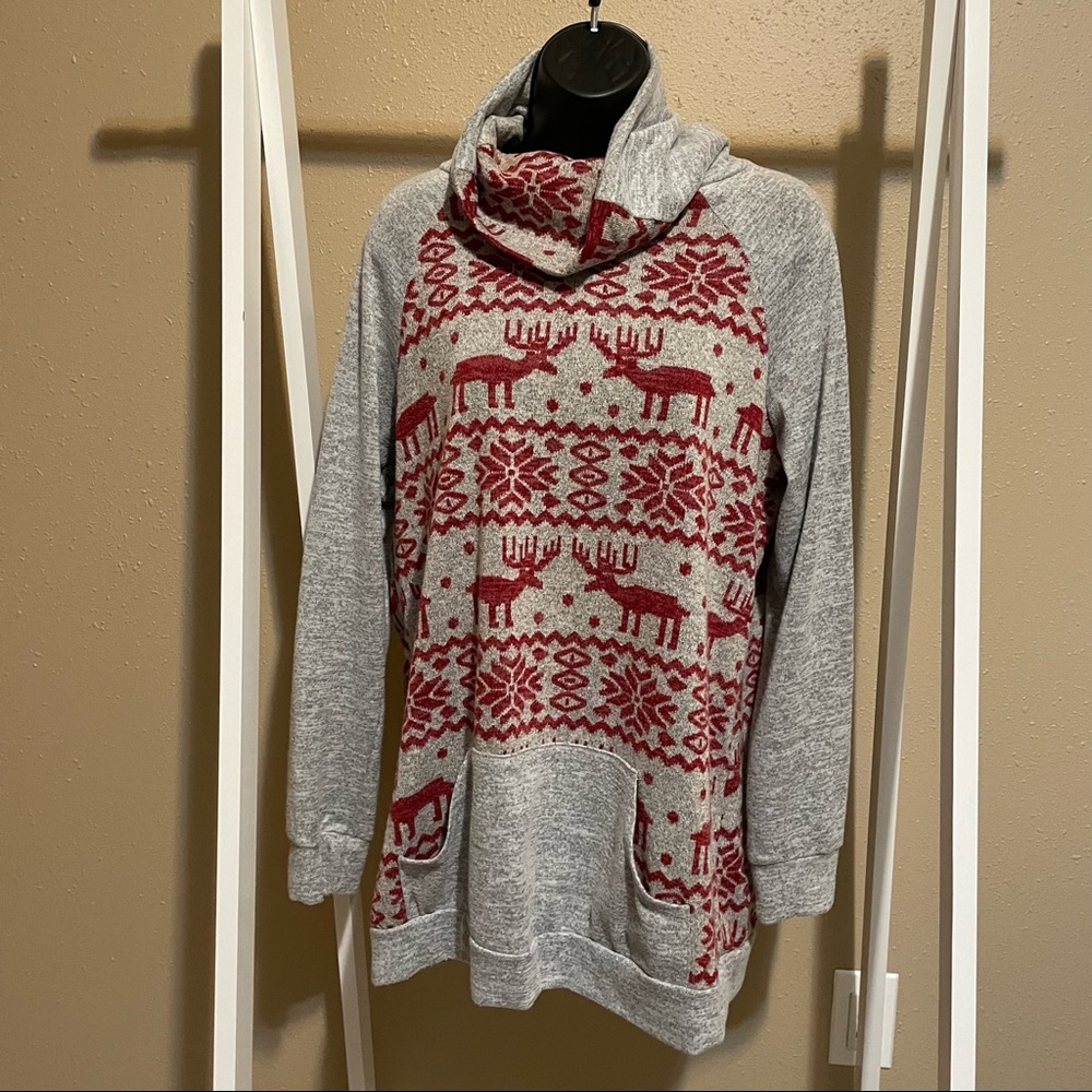 Size L gray and red cowl neck sweatshirt with Nordic pattern.